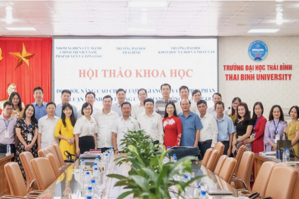 Cần đổi mới trong việc giảng dạy các học phần lý luận chính trị