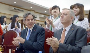 US Deputy Secretary of State visits Vietnam, discusses cooperation, sea disputes