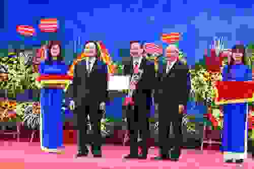10 nhà giáo được công nhận đạt chuẩn chức danh GS và PGS