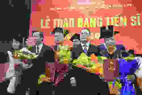 81 nghiên cứu sinh nhận bằng Tiến sĩ năm 2016