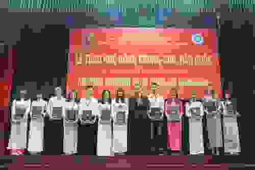Trao 80 suất học bổng Chung - Soo năm 2016