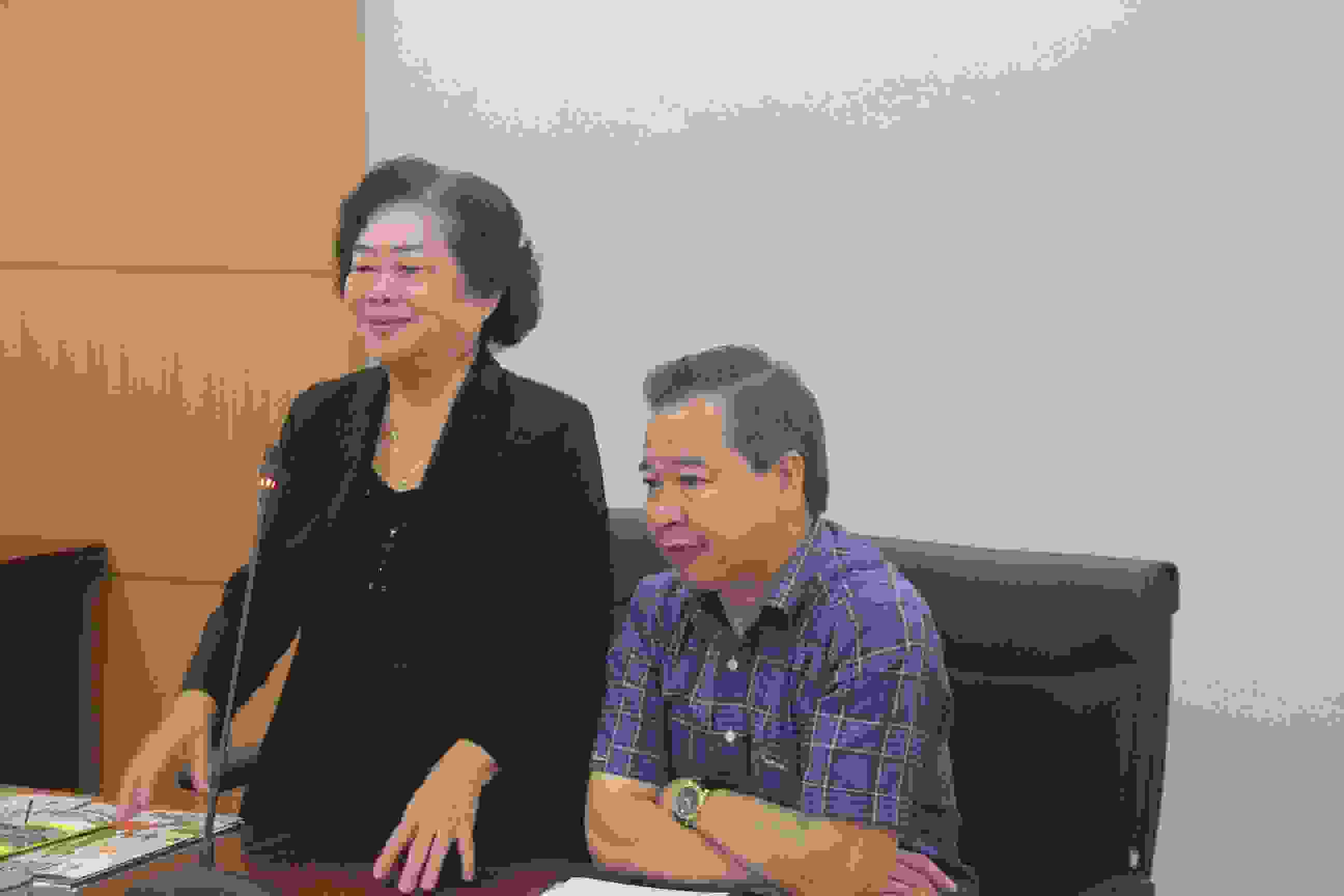Nguyên Phó Chủ tịch nước Trương Mỹ Hoa thăm Trường ĐHKHXH&NV
