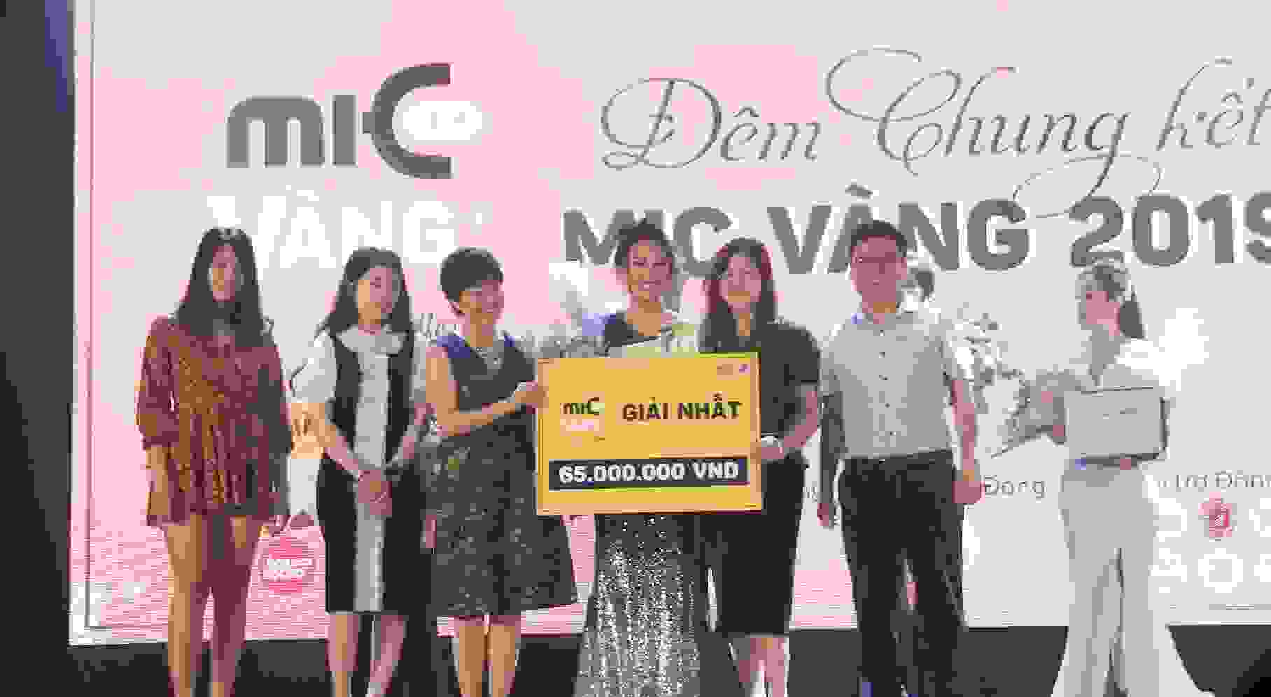 Sinh viên Nguyễn Ngọc Linh giành giải Nhất Mic Vàng 2019