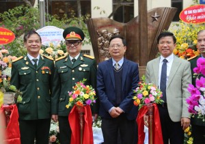 Tri ân Sinh viên Chiến sĩ Trường Đại học Tổng hợp Hà Nội