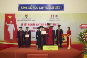 Trao bằng tốt nghiệp cho 48 thạc sĩ Báo chí tại Cà Mau