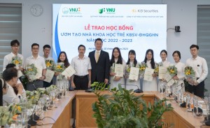 Sinh viên xuất sắc các ngành khoa học cơ bản của Trường ĐH KHXH&NV nhận học bổng Ươm tạo Nhà khoa học trẻ