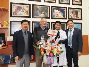 Trường Đại học Khoa học Xã hội và Nhân văn chúc mừng các đối tác nhân kỉ niệm 69 năm ngày Thầy thuốc Việt Nam