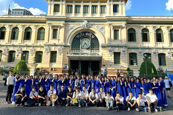 Hành trình khám phá Việt Nam và Campuchia của sinh viên K67 Quản trị dịch vụ du lịch & lữ hành
