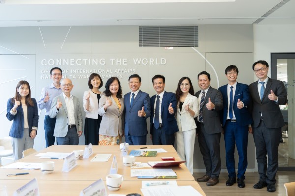 VNU-USSH strengthens cooperation with leading universities and research institutions in Taiwan (China)
