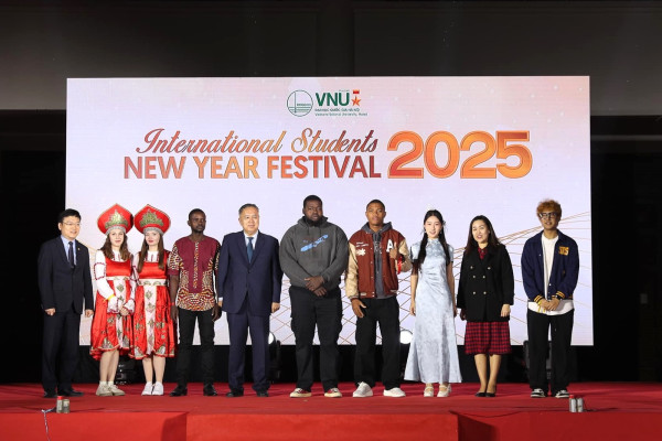 Bản sắc của sinh viên quốc tế VNU-USSH tại International Students New year Festival 2025