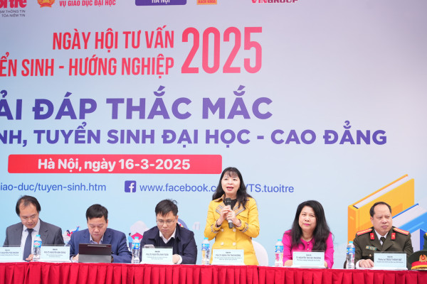 Các ngành học của VNU-USSH thu hút sự quan tâm của hàng nghàn thí sinh và phụ huynh