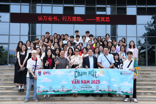 Sinh viên Khoa VNH&TV và hành trình giao lưu, kết nối với sinh viên Học viện Hồng Hà (Trung Quốc)