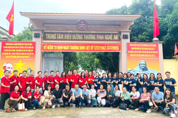Hành trình về nguồn của cán bộ, giảng viên USSH nhân ngày 27/7