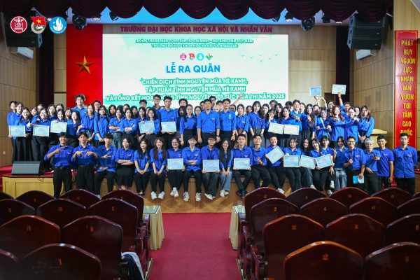 Tuổi trẻ Nhân văn ra quân chiến dịch tình nguyện Mùa hè xanh 2025