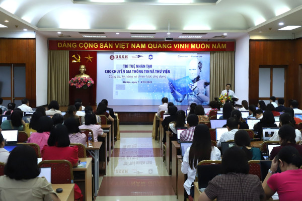 Các chuyên gia của Trường ĐH KHXH&NV chủ trì khóa học Trí tuệ nhân tạo cho chuyên gia thông tin và thư viện