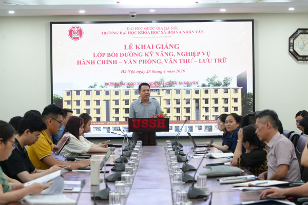 Xây dựng đội ngũ hành chính của USSH chuyên nghiệp, hiệu quả trong bối cảnh hiện đại hoá quản trị đại học