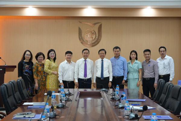 Trường ĐH KHXH&NV và Trường ĐH Thủ đô Hà Nội hợp tác chiến lược, hướng tới xây dựng trung tâm tri thức phục vụ phát triển bền vững Thủ đô.