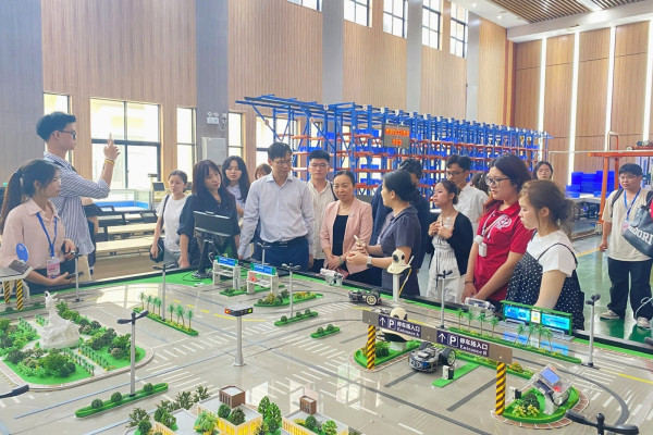VNU-USSH mở rộng cơ hội hợp tác giáo dục quốc tế với các trường đại học tại Quảng Tây