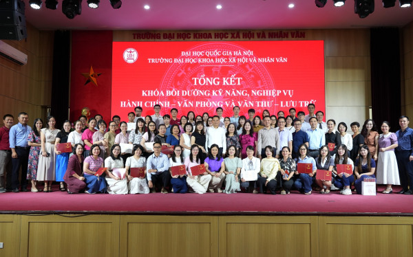 Trường Đại học Khoa học Xã hội và Nhân văn hướng tới nền hành chính chuyên nghiệp, thân thiện, hiệu quả