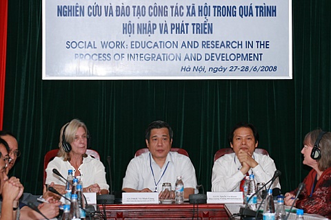 Hội thảo “Nghiên cứu và đào tạo Công tác xã hội trong quá trình hội nhập và phát triển”