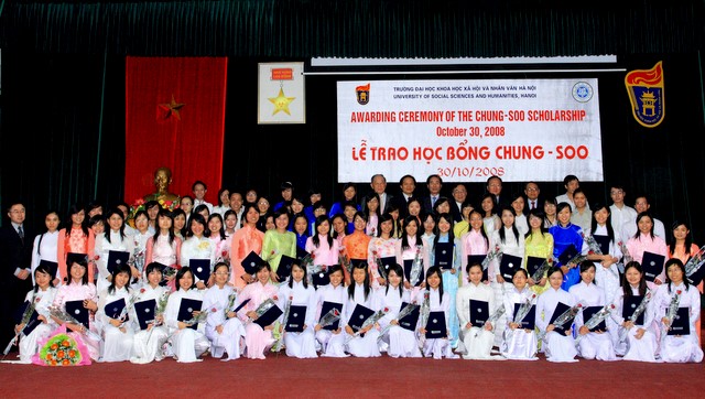 80 sinh viên nhận học bổng Chung Soo năm 2008