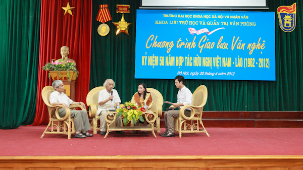 Giao lưu kỉ niệm 50 năm quan hệ hợp tác Việt - Lào