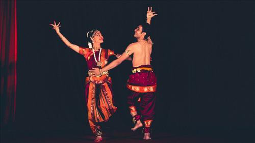 Múa cổ điển Ấn Độ của đoàn nghệ thuật SangeetNatak Academy