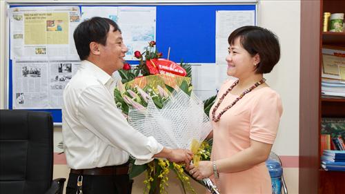 Lãnh đạo Nhà trường chúc mừng Khoa BC&TT và CMP  nhân ngày Báo chí Cách mạng Việt Nam