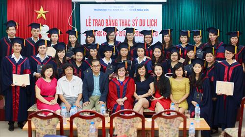 64 học viên nhận bằng Thạc sỹ Du lịch