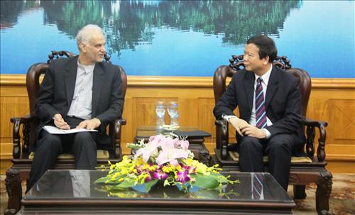Tiếp đón Nguyên Đại sứ Iran tại Việt Nam