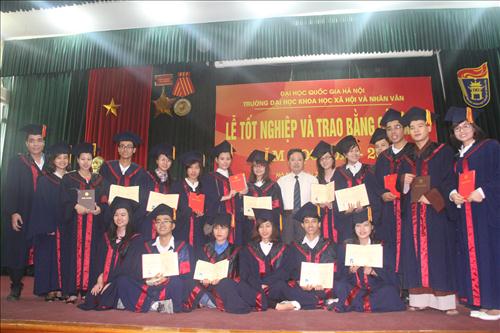 Lễ tốt nghiệp và trao bằng cử nhân năm học 2014-2015