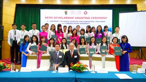 AEON Corporation grants 30 scholarships for USSH’s students