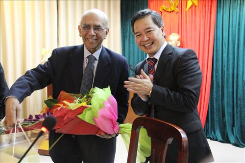Tiếp đón Nguyên Đại sứ Ấn Độ tại Việt Nam