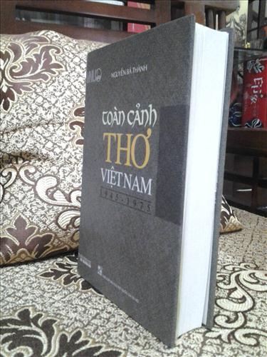 1945-1975 nhìn từ hai phía thơ Việt Nam