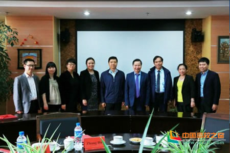Hiệu trưởng thăm một số đại học ở Vân Nam và Thành Đô (Trung Quốc)