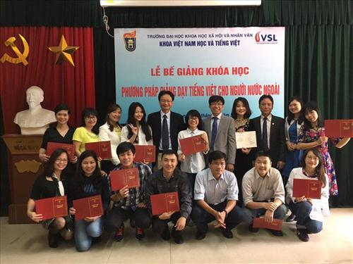 Bế giảng khóa học “Phương pháp giảng dạy tiếng Việt cho người nước ngoài”