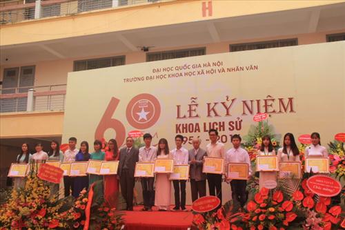 “TRÊN CẢ TUYỆT VỜI” Phát biểu của GS.TS Phạm Quang Minh, Hiệu trưởng Nhà trường tại Lễ kỷ niệm 60 năm Khoa Lịch sử