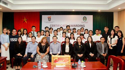 Trao chứng nhận học tập cho 23 sinh viên Thái Lan