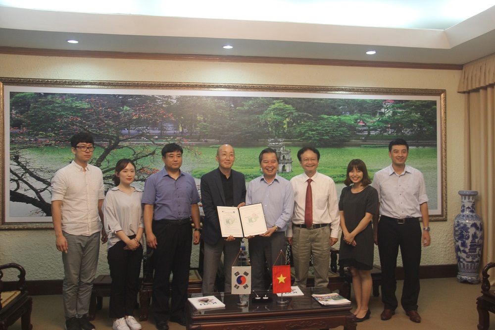 Signing MOU with Konyang University (South Korea)