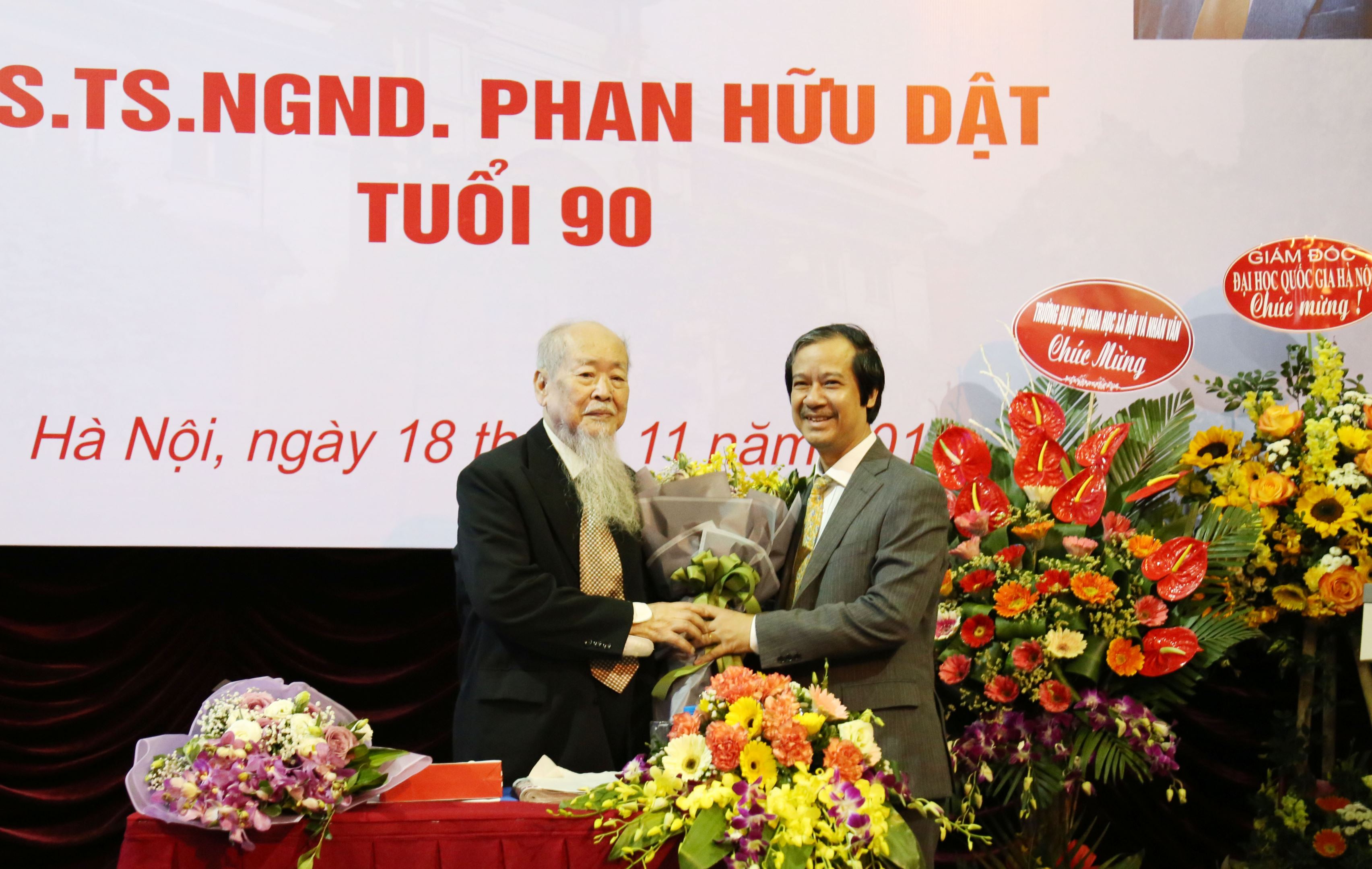 Mừng GS.NGND Phan Hữu Dật tuổi 90