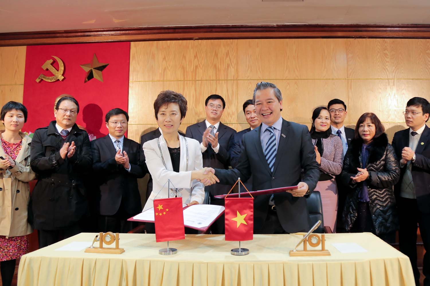 Trường ĐHKHXH&NV ký hợp tác với Đại học Phúc Đán (Trung Quốc)