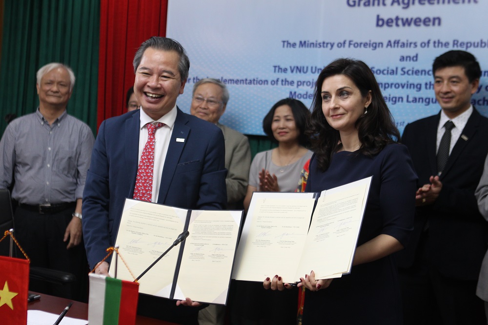 Ký kết thỏa thuận tài trợ với Đại sứ quán Cộng hòa Bulgaria tại Việt Nam