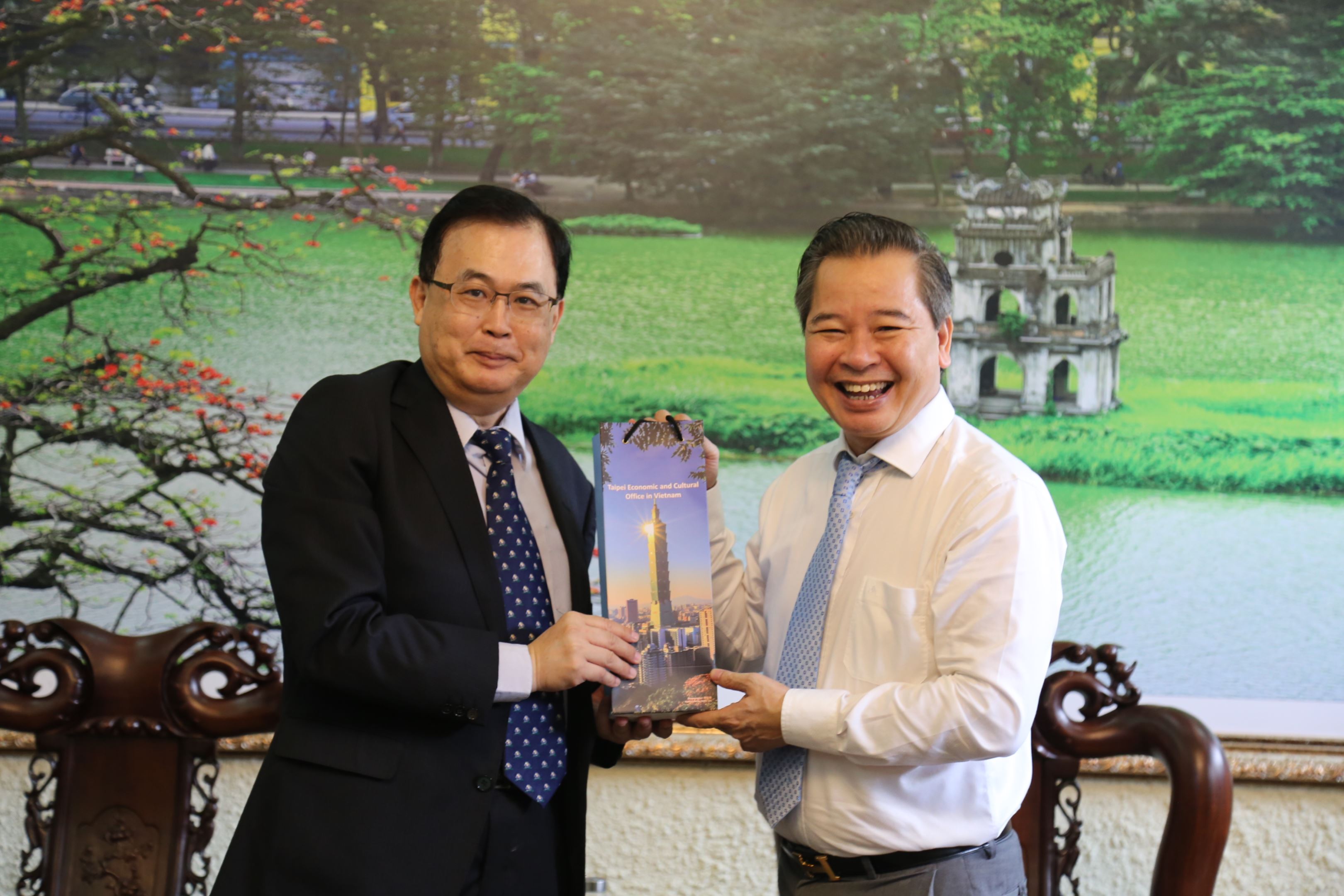 Tiếp Trưởng bộ phận Giáo dục Văn phòng Kinh tế và Văn hóa Đài Bắc tại Việt Nam