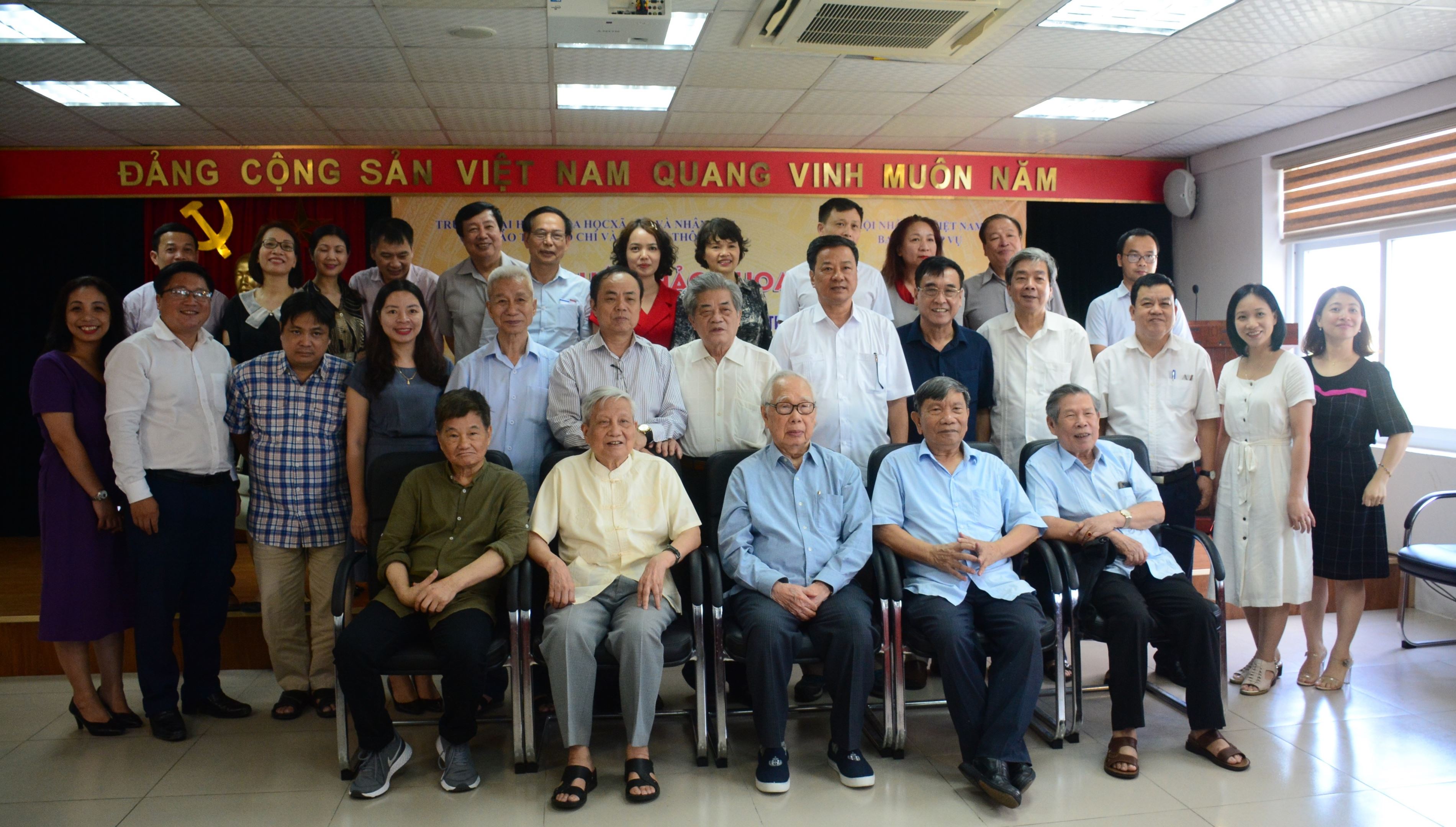 Hội thảo xây dựng danh mục nhân vật truyền thông phục vụ biên soạn Bộ Địa chí Quốc gia Việt Nam