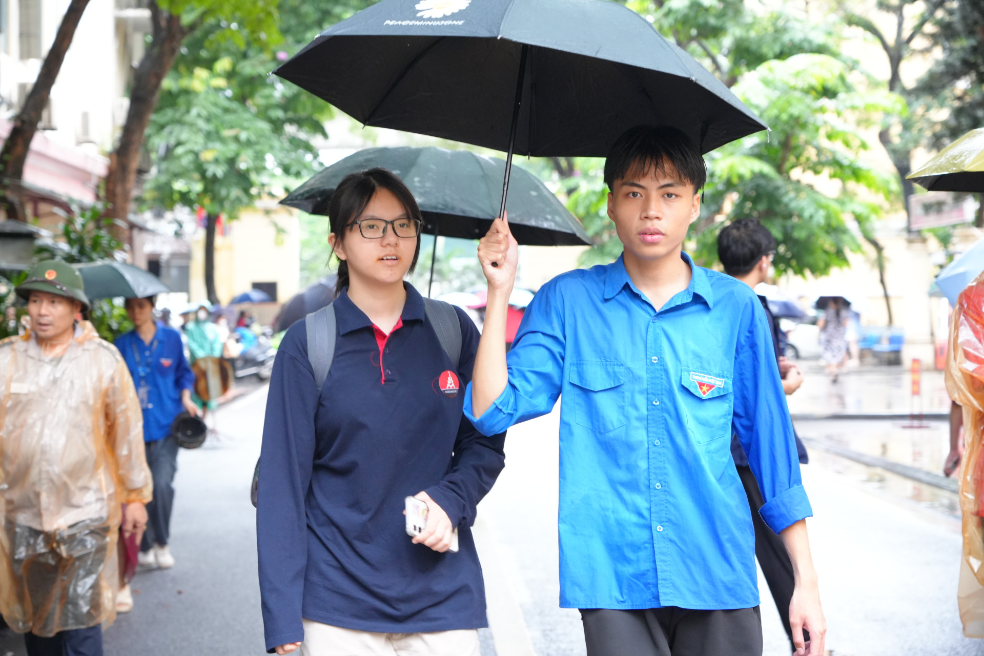 Thi vao 10 THPT Chuyen (6)