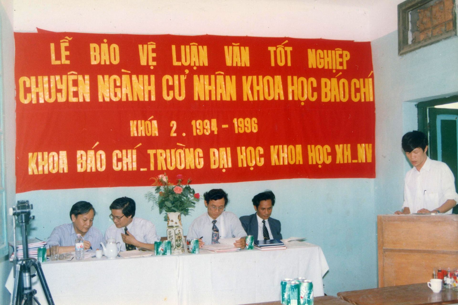 le bao ve luan van tot nghiep khoa 2 1920x1280