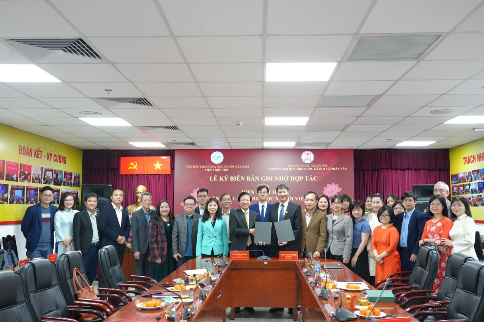 Trường ĐH KHXH&NV tăng cường hợp tác với Viện Triết học, Viện Hàn lâm Khoa học Xã hội Việt Nam